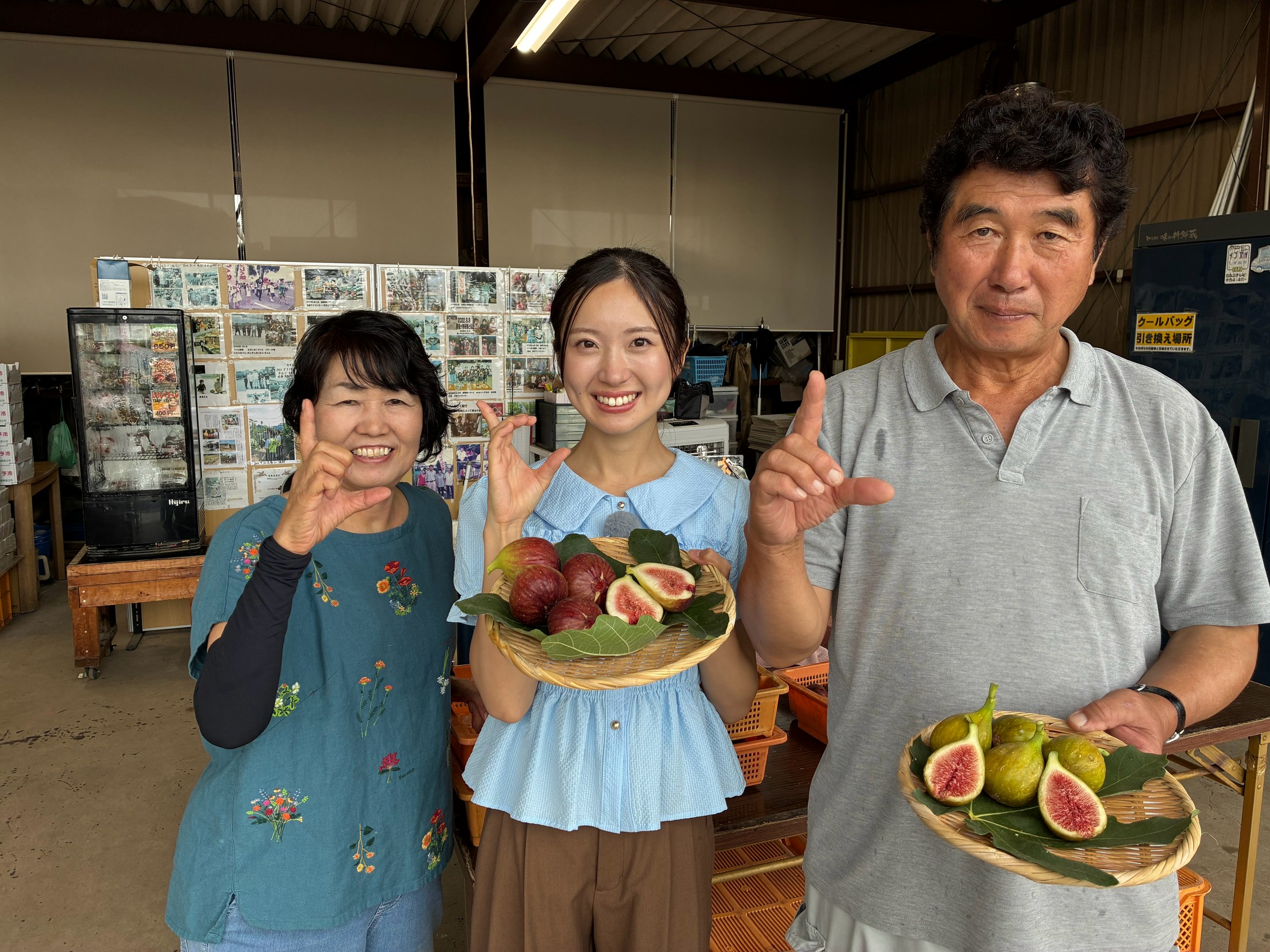 テレビ出演者と望月園芸のスタッフ